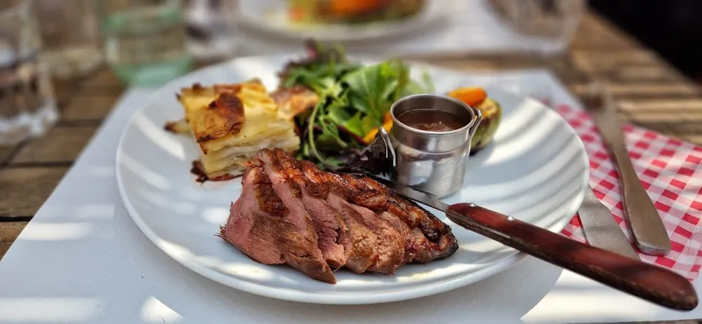 Magret de Canard Sauce Au Miel