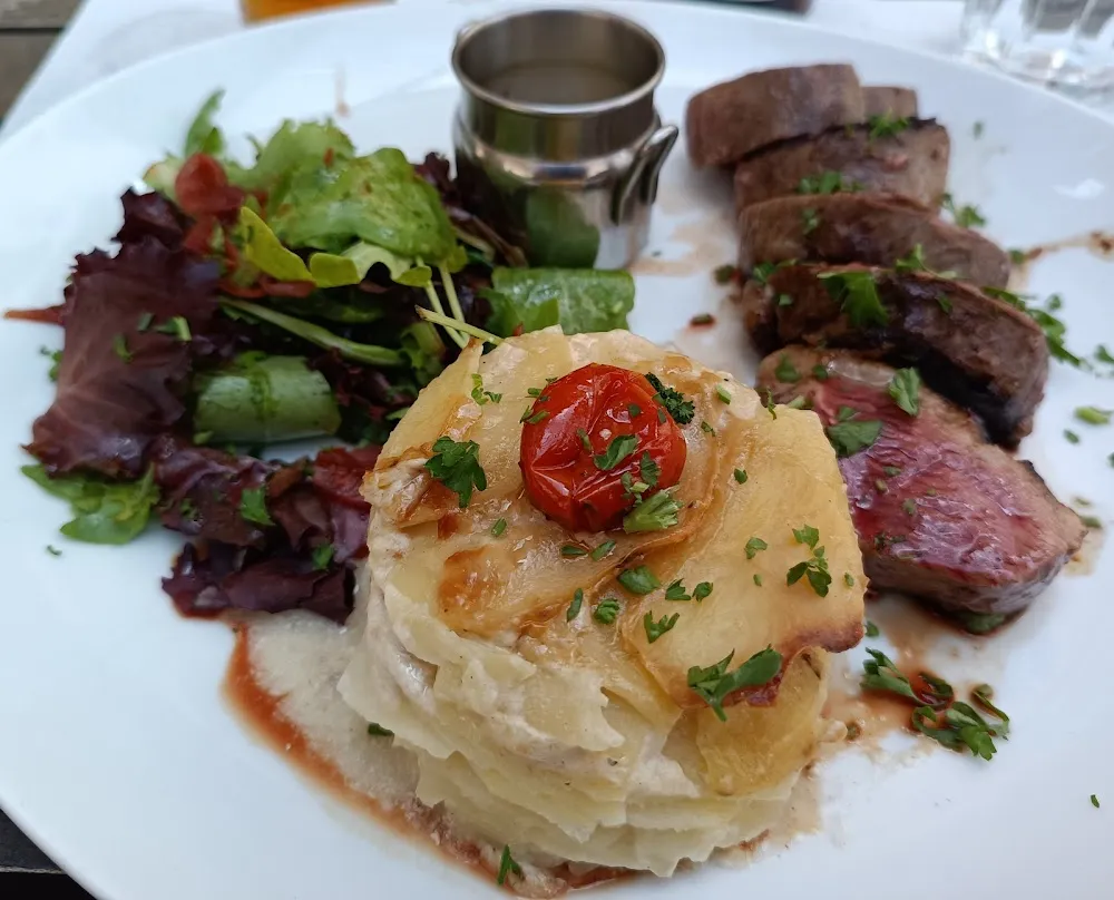 Magret de Canard Sauce Au Poivre